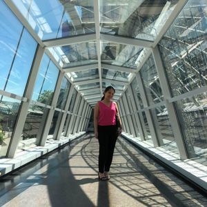 Meet your Posher, Vy